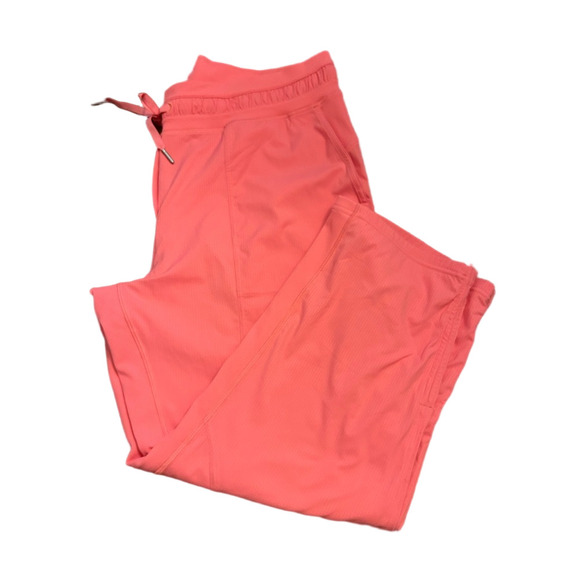 Lululemon Dance Studio Mid-Rise Cropped Pant
Sakura Pink, Size 14 - Picture 9 of 9